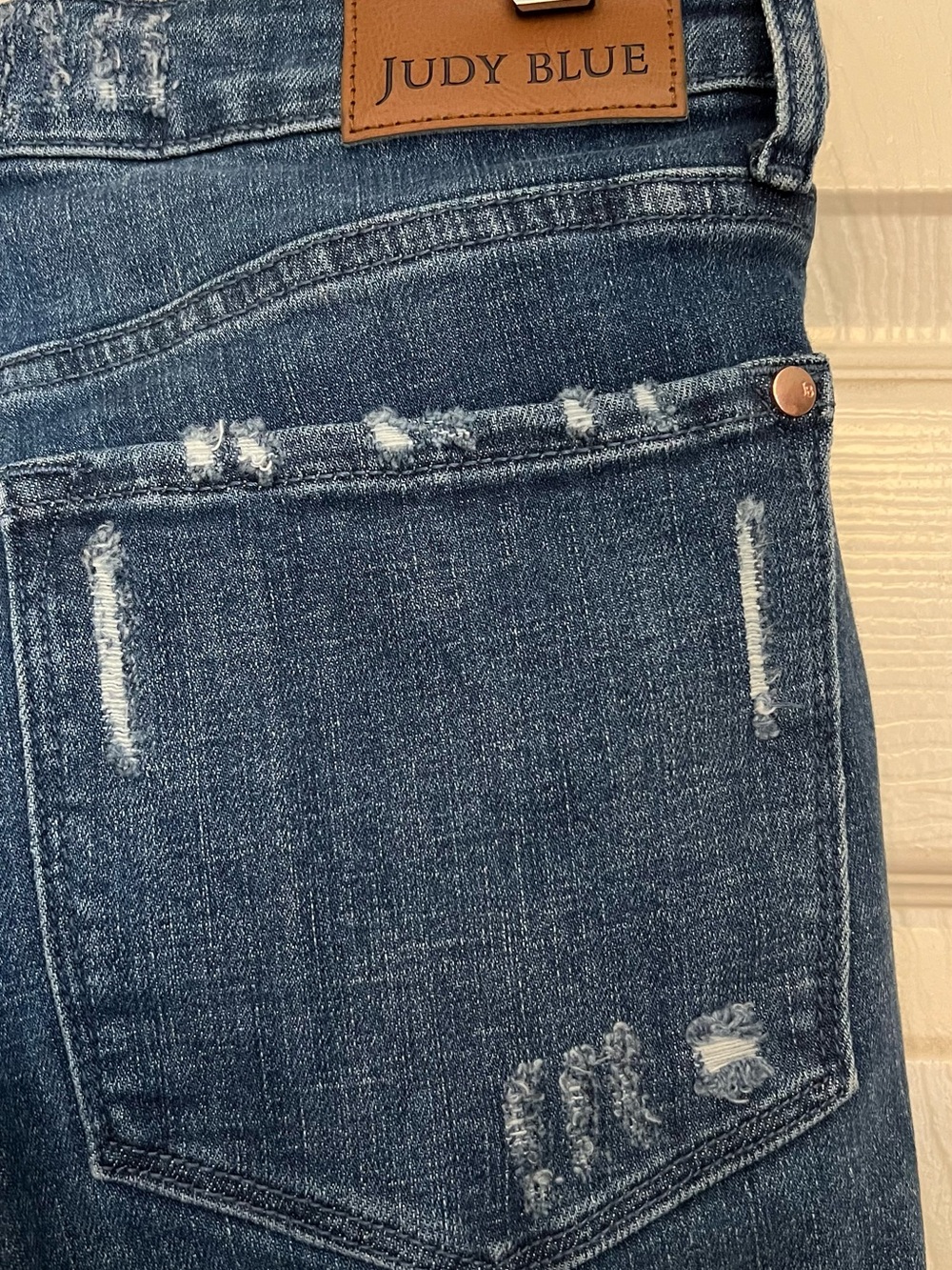 Judy Blue Judy Blue High Rise Flare Jeans Distressed Dark Wash Size 11/30 - Picture 3 of 6
